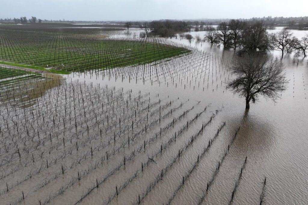california flooding atmospheric river rainfall regenerative farming water 1 top iGarden101